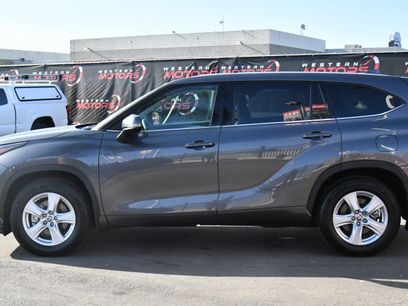 Used 2021 Toyota Highlander L