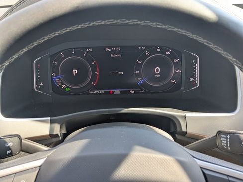 Used 2023 Volkswagen Atlas SE w/ Black Wheel Package image 28