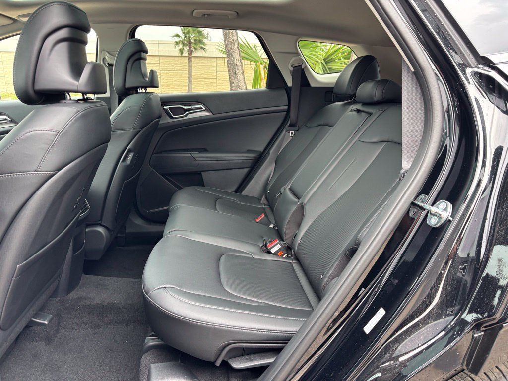New 2026 Kia Sportage SX FWD image 18