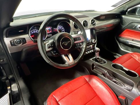 Used 2020 Ford Mustang Convertible w/ Equipment Group 101A image 30