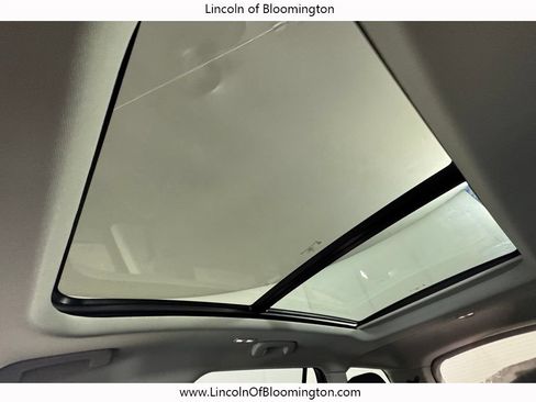 New 2026 Lincoln Aviator AWD w/ Jet Appearance Package image 39