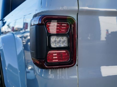 New 2026 Jeep Gladiator Sport image 7