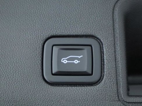Certified 2022 GMC Terrain Denali AWD/4WD image 32