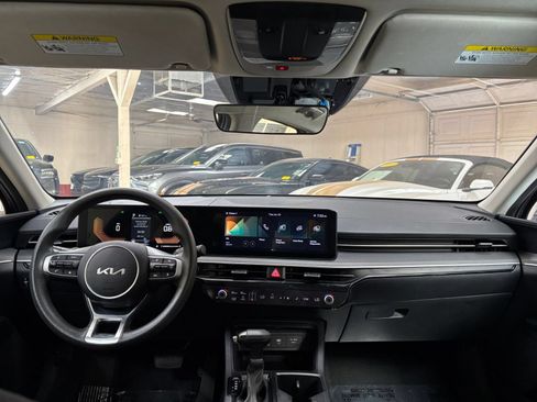 Used 2025 Kia K5 LXS FWD image 32