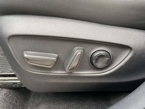 Used 2025 Toyota Grand Highlander AWD Hybrid image 16