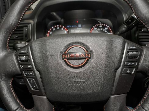 Used 2023 Nissan Titan PRO-4X w/ Pro-4x Convenience Package image 18