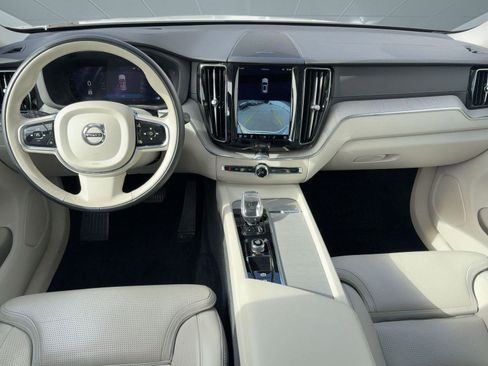 Certified 2023 Volvo XC60 B5 Ultimate w/ Climate Package image 16