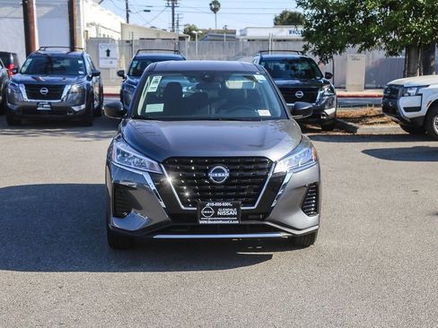 New 2025 Nissan Kicks Play S FWD image 2