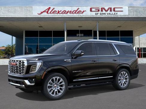 New 2026 GMC Yukon Denali w/ Denali Reserve Package AWD/4WD image 2