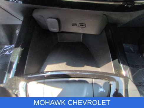 Used 2024 Chevrolet Trax LT w/ Driver Confidence Package FWD image 35
