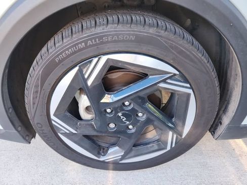 Used 2025 Kia K4 EX FWD image 9