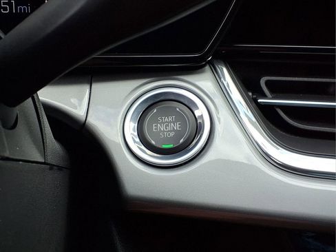 Used 2026 Chevrolet Trax LT image 12