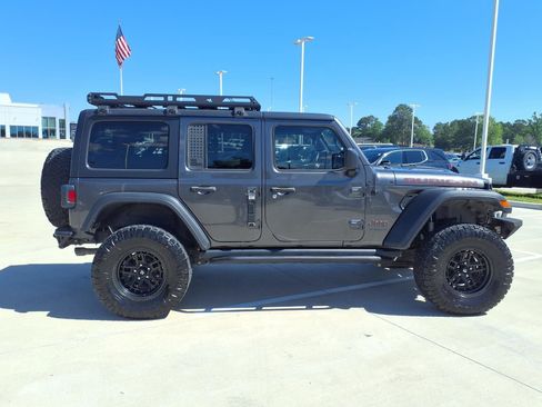 Used 2018 Jeep Wrangler Unlimited Rubicon AWD/4WD image 5