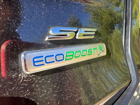 Used 2020 Ford Fusion SE image 10