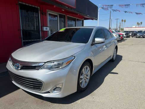 Used 2013 Toyota Avalon XLE image 2