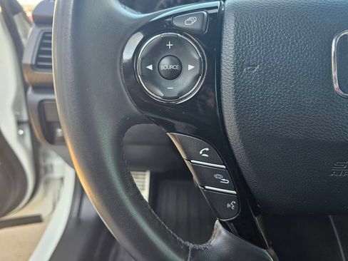 Used 2017 Honda Accord Sport image 17