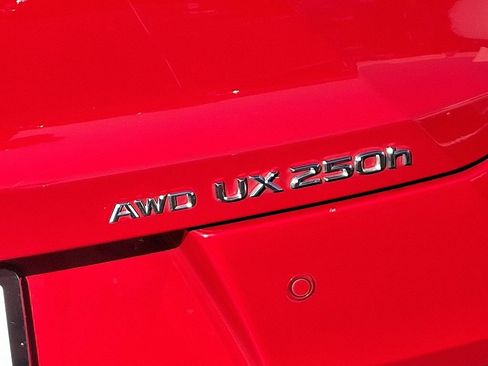 Used 2024 Lexus UX 250h F Sport AWD/4WD image 32