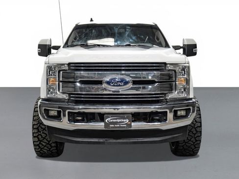 Used 2019 Ford F250 Lariat w/ Lariat Value Package image 3