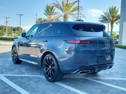 Used 2023 Land Rover Range Rover Sport SE Dynamic AWD/4WD image 3