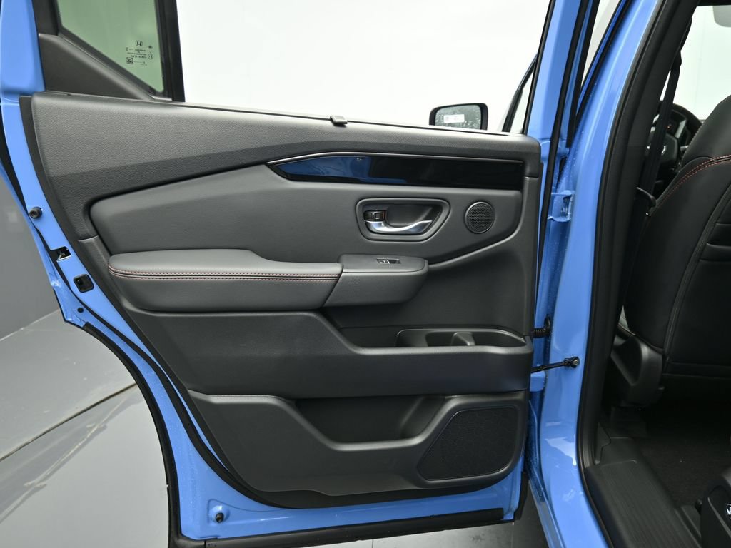 New 2025 Honda Pilot TrailSport image 21