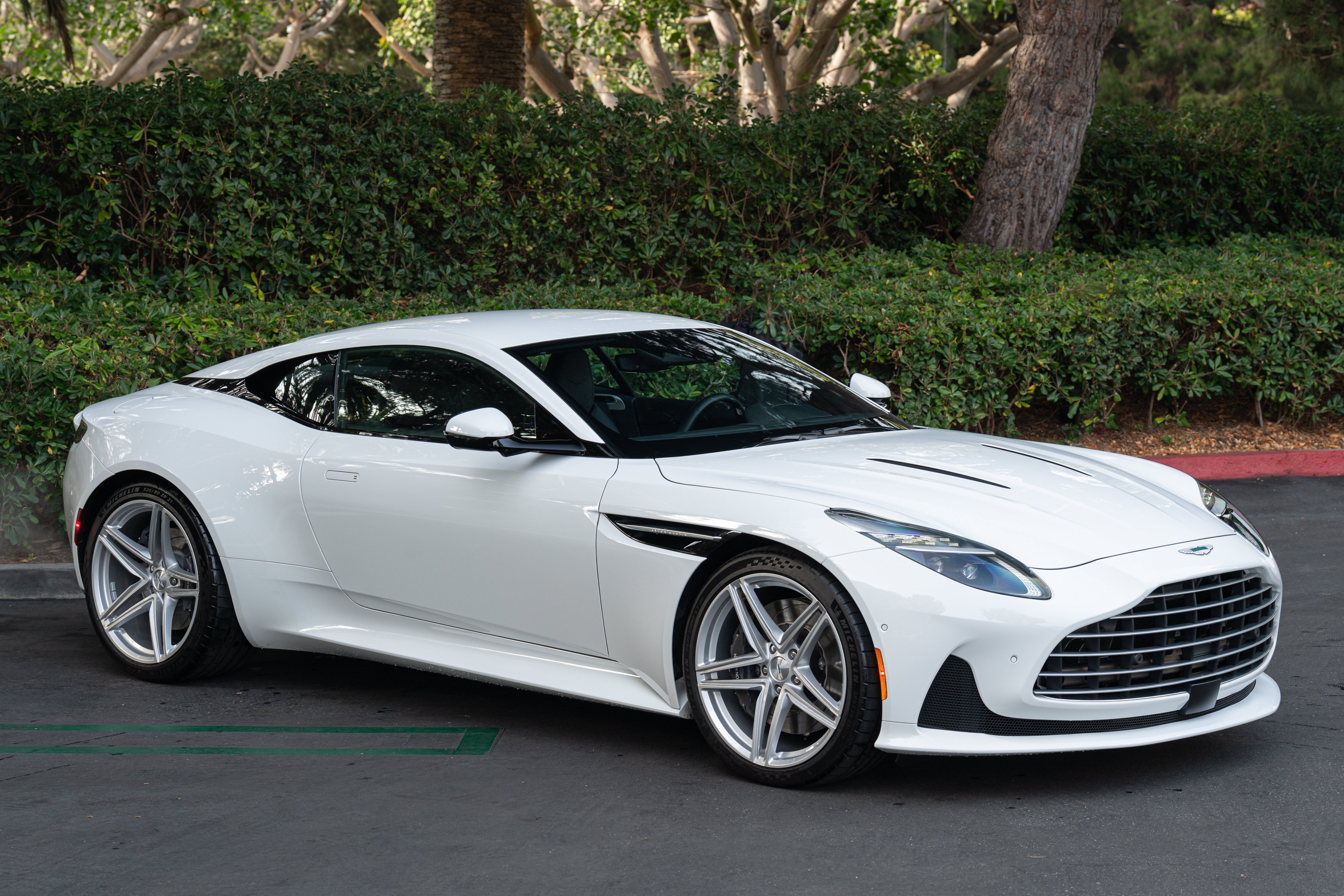 Used 2024 Aston Martin DB12 Coupe RWD image 1