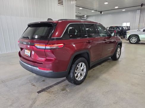 Used 2023 Jeep Grand Cherokee Limited AWD/4WD image 8
