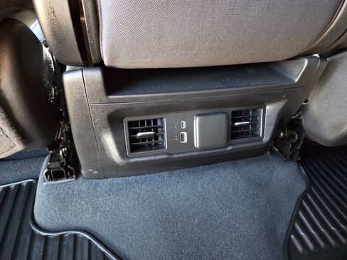 Used 2025 Chevrolet Silverado 2500 LT w/ Convenience Package image 17