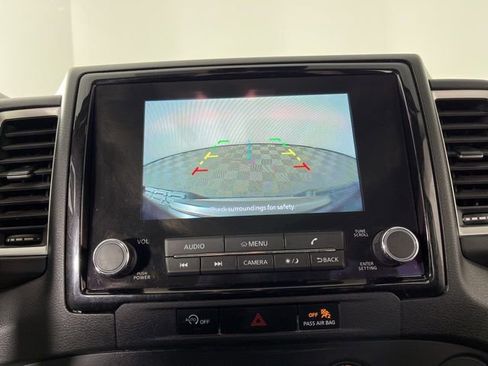 Used 2024 Nissan Frontier SV image 26