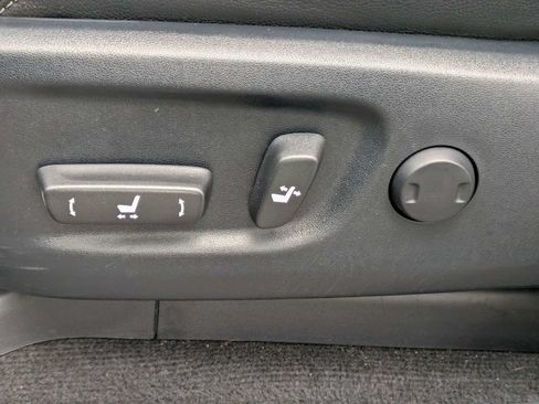 Used 2019 Toyota 4Runner Limited AWD/4WD image 19