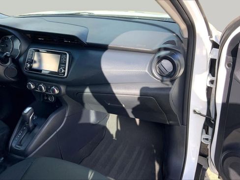 Used 2024 Nissan Kicks S FWD image 18