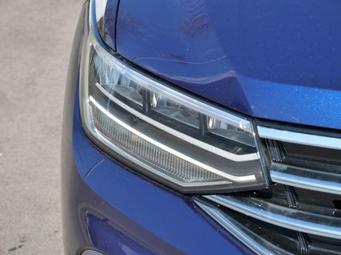 Certified 2024 Volkswagen Tiguan SE image 16