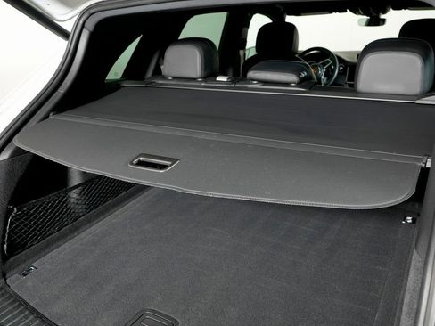 Certified 2022 Porsche Cayenne Platinum Edition image 14