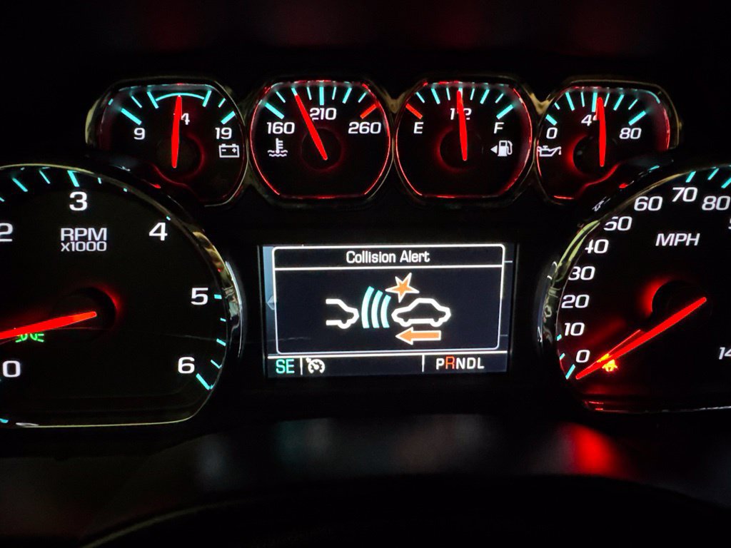 Used 2019 Chevrolet Suburban LT w/ LT Signature Package AWD/4WD image 34