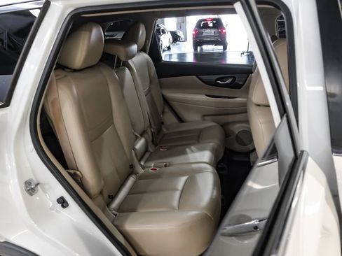 Used 2018 Nissan Rogue SL w/ Premium Package AWD/4WD image 36