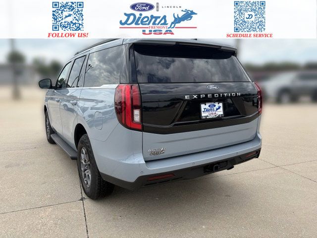 Certified 2025 Ford Expedition Active AWD/4WD image 3