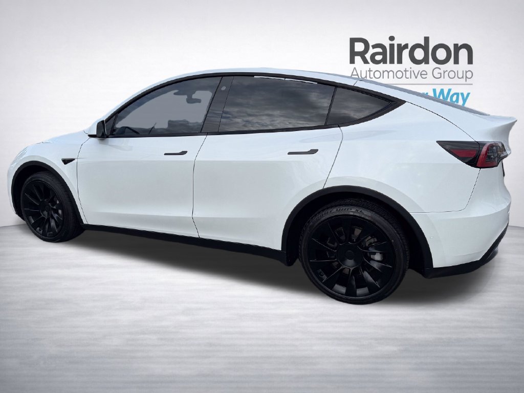 Used 2022 Tesla Model Y Long Range AWD/4WD image 5