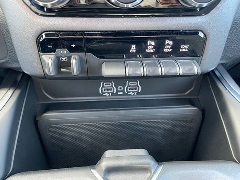 New 2026 RAM 1500 Big Horn AWD/4WD image 24
