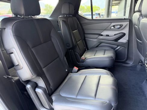 Used 2023 Chevrolet Traverse RS AWD/4WD image 50