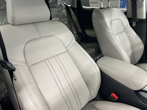 New 2026 Honda HR-V EX-L image 16
