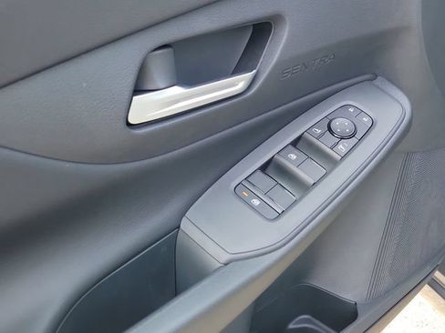 New 2026 Nissan Sentra SV w/ SV Convenience Package FWD image 7