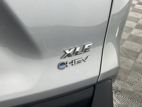 Used 2025 Toyota RAV4 XLE AWD/4WD image 27