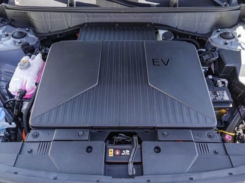 Certified 2024 Hyundai Kona SEL FWD image 27