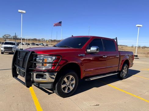 Used 2020 Ford F150 Lariat image 3