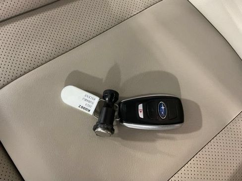 Used 2023 Subaru Ascent Limited AWD/4WD image 31