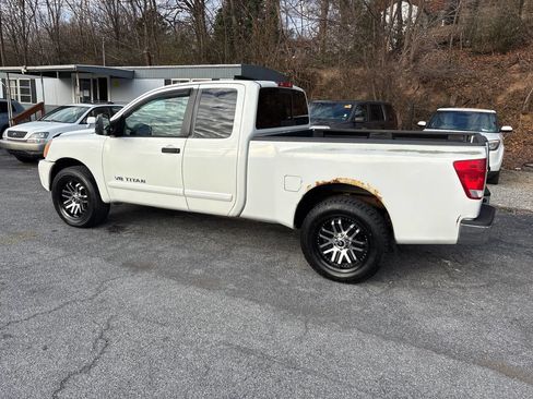 Used 2008 Nissan Titan SE image 16