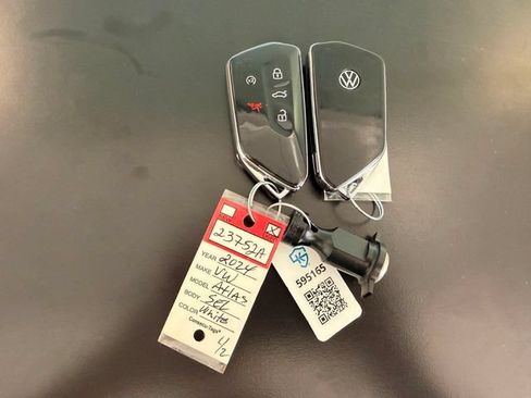 Used 2024 Volkswagen Atlas SEL AWD/4WD image 37