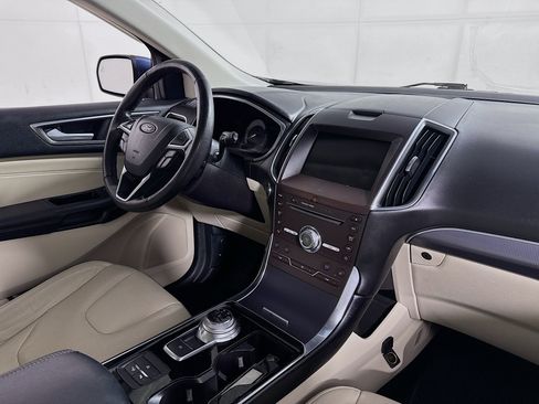 Used 2019 Ford Edge Titanium w/ Equipment Group 301A AWD/4WD image 29