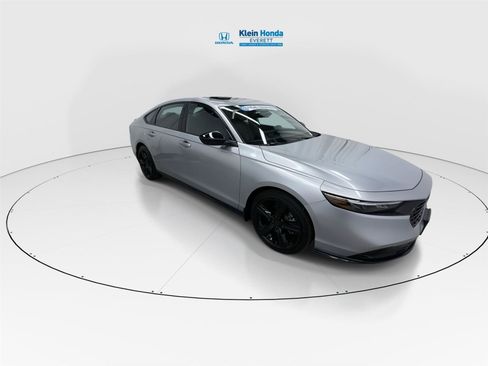 Used 2024 Honda Accord Sport image 4