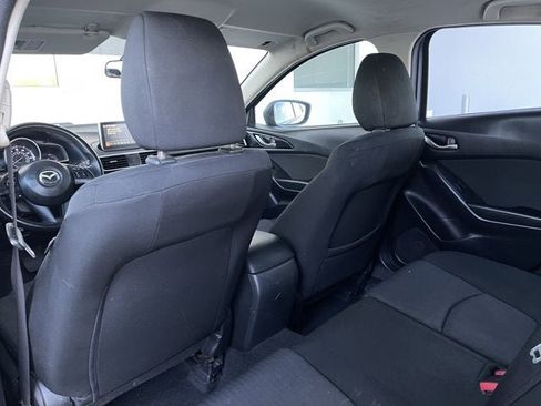 Used 2016 MAZDA MAZDA3 i Sport image 24