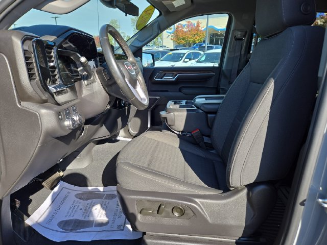 Used 2024 GMC Sierra 1500 Elevation AWD/4WD image 2